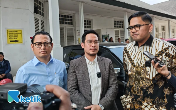 Thumbnail Berita - Kesehatan Haji Halim Memburuk, Sidang Korupsi Lahan Tol Betung–Jambi Ditunda hingga Januari 2026