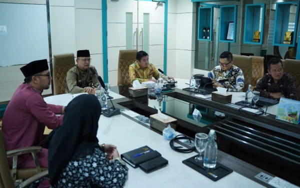 Thumbnail Berita - Ombudsman Kepri Apresiasi Kesiapan PLN Batam Jaga Keandalan Listrik Selama Natal 2025 dan Tahun Baru 2026