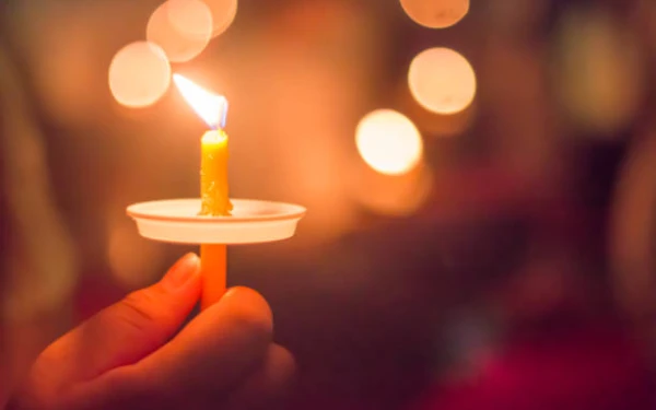 Thumbnail Berita - Lilin dan Lagu Natal, Elemen Penting dalam Perayaan Malam Kudus