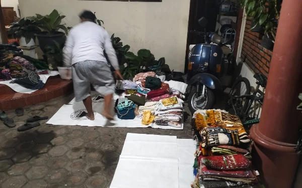 Thumbnail Berita - Bantu Korban Banjir Aceh Timur, Tagana Kota Batu Galang Donasi Alat Salat