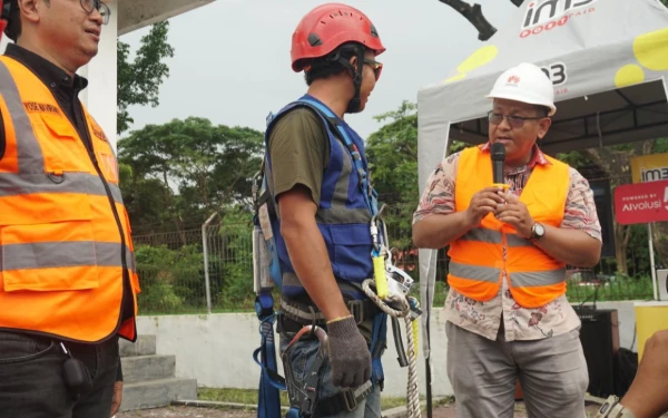 Thumbnail Berita - Indosat Ooredoo Hutchison Perkuat Pasokan Listrik Jaringan Jelang Natal 2025 dan Tahun Baru 2026