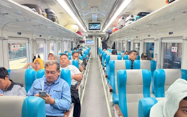 Thumbnail Berita - Dalam Rangka Liburan Akhir Tahun, KAI Daop 8 Surabaya Hadirkan Promo Yes Deals