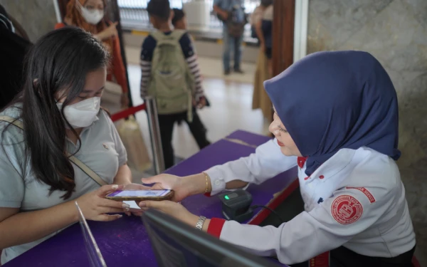 Thumbnail Berita - Commuter Line Wilayah 8 Surabaya Layani 53.244 Pengguna di Hari ke-8 Masa Nataru 2025–2026