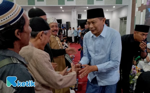 Thumbnail Berita - Pesan Haru Wahyu Hidayat di 40 Hari Wafatnya Sang Istri: Sosok Pemberi Ketenangan