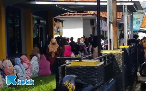 Thumbnail Berita - Ratusan Pegawai PPPK Padati Kantor Pajak Rangkasbitung untuk Pendaftaran Coretax