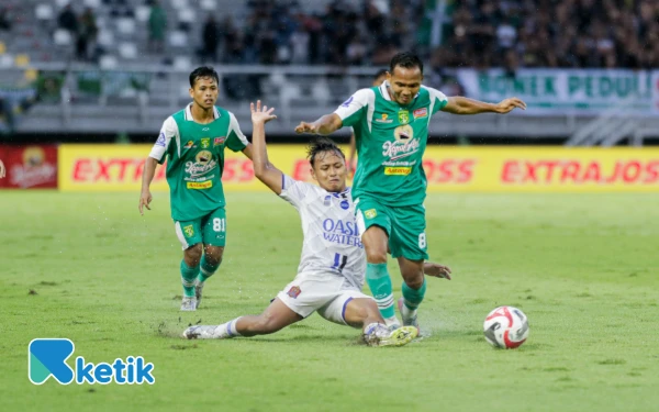 Thumbnail Berita - Tanpa Marselino Ferdinan, Oktafianus Fernando Rayakan Natal Sederhana Bersama Keluarga