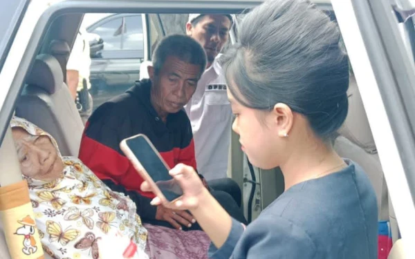 Thumbnail Berita - Fraksi PDIP DPRD Probolinggo Desak BNI Lebih Humanis Salurkan Bansos