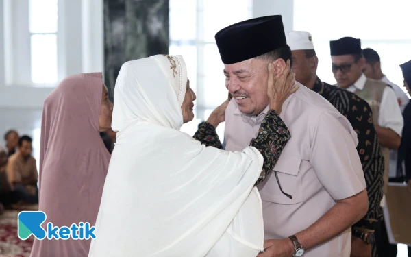 Thumbnail Berita - Bupati Nagan Raya Salurkan Bantuan Rp4,74 Miliar untuk Ribuan Fakir Miskin