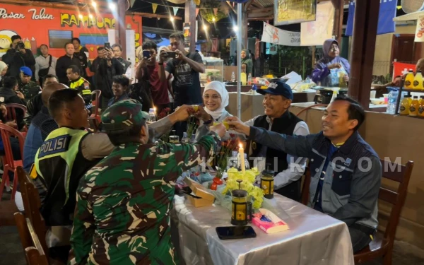 Thumbnail Berita - Pantau Perayaan Tahun Baru 2026, Wali Kota Malang Melipir ke Pasar Talun Kayutangan Heritage