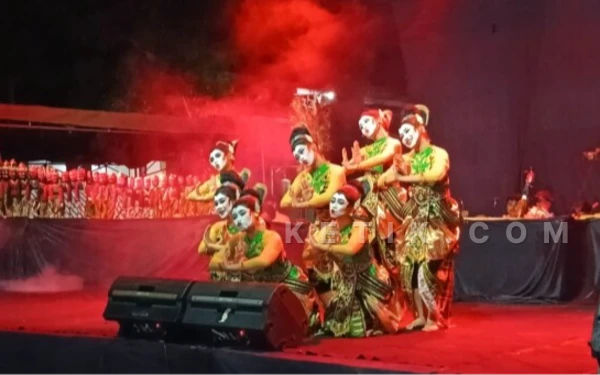 Kesenian Sandur, Campursari dan Wayang Thengul Jadi Hiburan Spesial Warga Bojonegoro Sambut Tahun Baru