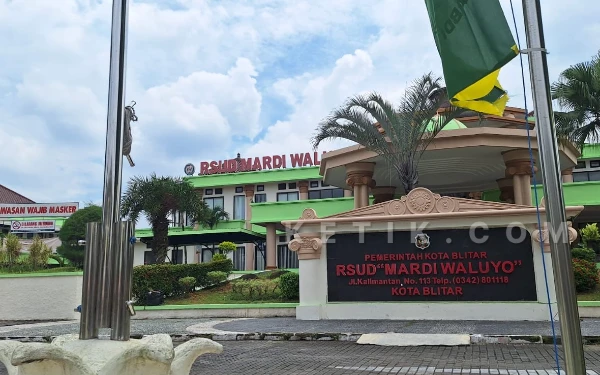 Thumbnail Berita - Rekrutmen RSUD Mardi Waluyo Kota Blitar Berujung Petaka, Tenaga Kebersihan Diberhentikan Usai Mulai Bekerja