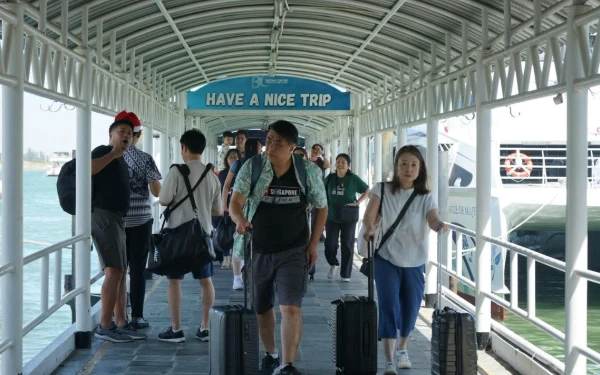 Thumbnail Berita - Arus Penumpang Internasional di Pelabuhan BP Batam Melonjak 22 Persen Selama Nataru