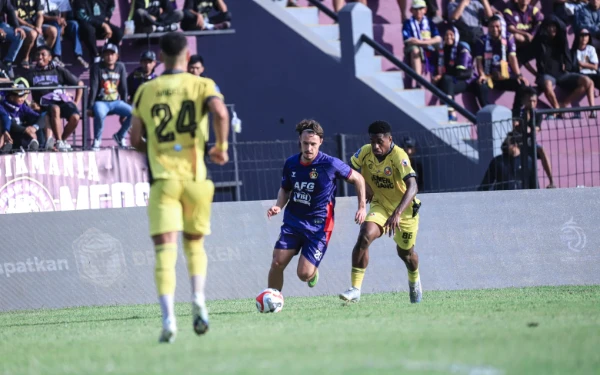 Thumbnail Berita - Ambisi Persik Kediri Tumbangkan Persib Bandung di Brawijaya