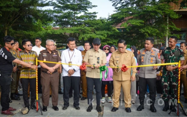 Thumbnail Berita - Bupati dan Wakil Bupati Lebak Resmikan Alun-Alun Rangkasbitung