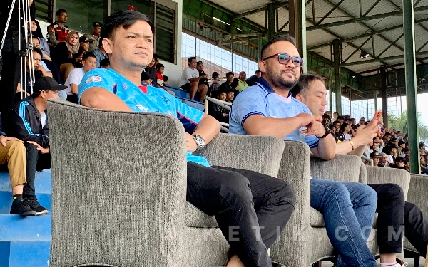 Thumbnail Berita - Menang Tipis di Derby Malang Raya, Mas Heli Beri Bonus Pencetak Gol Persikoba Batu