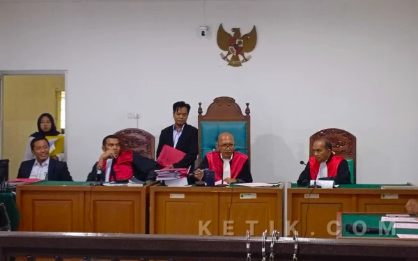 Thumbnail Berita - Sidang TPPU Narkotika "Crazy Rich Tulung Selapan", JPU Tegaskan Dakwaan Sah