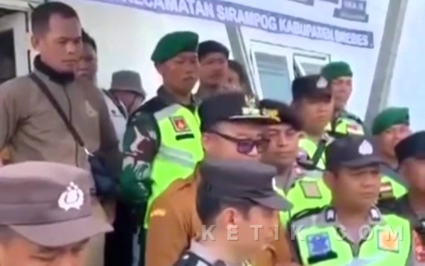 Thumbnail Berita - Kepala Desa Benda Brebes Mengundurkan Diri Usai Didemo Warga