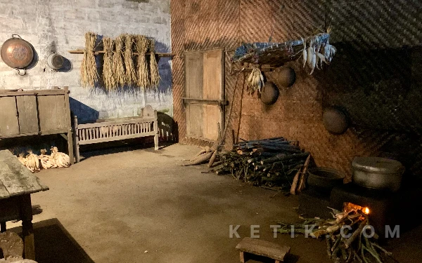 [FOTO]  Mengintip Museum Cilik Dusun Kuliner, Pertama di Kota Batu yang Pamerkan Alat Tani Jadul