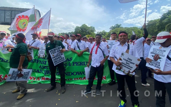 Thumbnail Berita - Pekerja PTPN XII Gelar Aksi, Minta Forkopimda Bondowoso Segera Tuntaskan Konflik Ijen