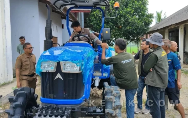 Thumbnail Berita - Dinas Pertanian Lebak Gelar Pelatihan Traktor Roda Empat untuk Tingkatkan Kapasitas Petani