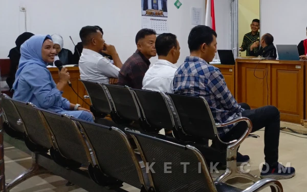 Thumbnail Berita - Kesaksian Istri Wabup Empat Lawang di Sidang Korupsi APAR: Saya Tandatangani Karena Titipan