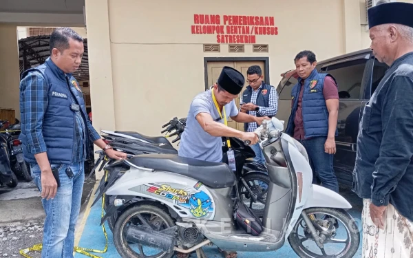 Thumbnail Berita - Satreskrim Polres Sampang Kembalikan Enam Sepeda Motor Hasil Pengungkapan 32 TKP Curanmor
