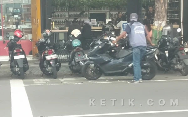 Thumbnail Berita - Parkir Tepi Jalan Umum Kota Madiun Akan Dilelang, Targetkan PAD Rp 2,5 M