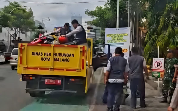 Thumbnail Berita - Update Hari Ketiga Sosialisasi, 6 Motor Diangkut Akibat Parkir Sembarangan di Kayutangan Heritage