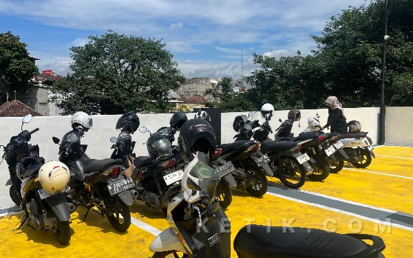 Thumbnail Berita - Diresmikan Hari Ini, Gedung Parkir Kayutangan Heritage Ramai Diserbu Pengunjung