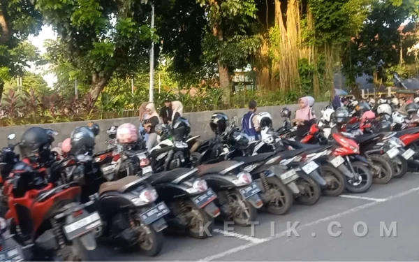 Thumbnail Berita - Padat Parkiran Usai Diresmikan, Alun-alun Rangkasbitung Berpotensi Tingkatkan PAD Lebak