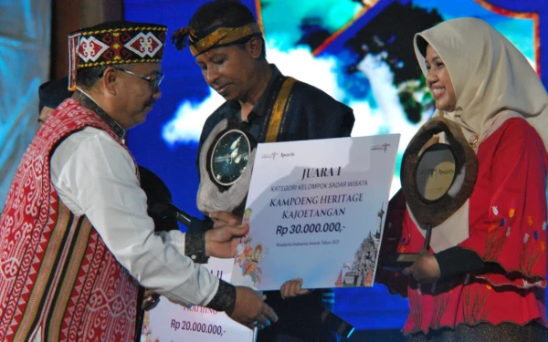 Thumbnail Berita - Mila Kurniawati: Nakhoda yang Membawa Kayutangan Heritage ke Panggung Nasional