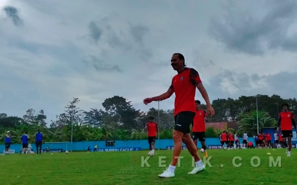 Thumbnail Berita - Gelandang Brasil Gabung, Arema FC Kian Percaya Diri Hadapi Putaran Kedua BRI Super League 2025/2026