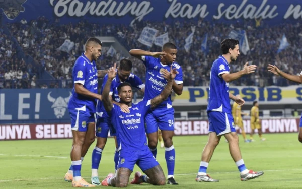 Thumbnail Berita - Persib Juara Paruh Musim Super League 2025/2026