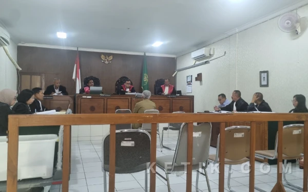 Thumbnail Berita - Hakim Tipikor Sentil Bobroknya Prosedur Anggaran Sleman di Sidang Korupsi Pengadaan Bandwith