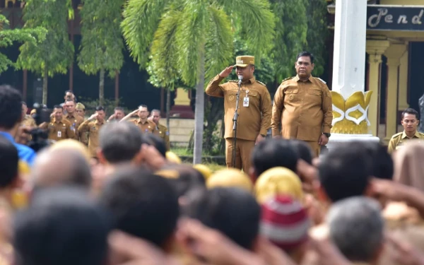 Thumbnail Berita - Bupati Tegal Pimpin Apel ASN Tahun 2026, Fokus Akselerasi Pembangunan dan Reformasi Birokrasi