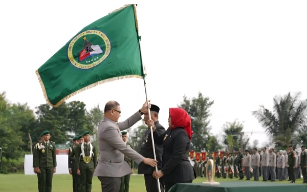 Thumbnail Berita - Kadindik Jatim Pimpin Sertijab Kepala Sekolah SMAN 5 Taruna Brawijaya