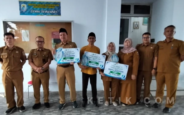 Thumbnail Berita - Disdik Lebak Berikan Penghargaan kepada Pemenang Lomba Sekolah Sehat 2025