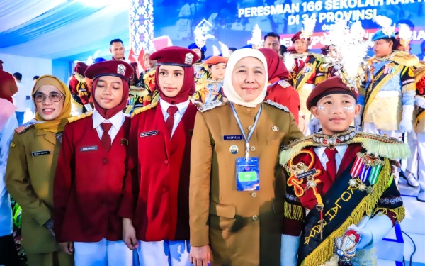 Thumbnail Berita - Terbanyak se-Indonesia! 26 SR di Jatim Telah Beroperasi, Mensos Puji Gubernur Khofifah