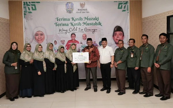 Thumbnail Berita - Muslimah Masjid Al-Akbar Salurkan Donasi Rp61 Juta untuk Penyintas Bencana Aceh–Sumatera