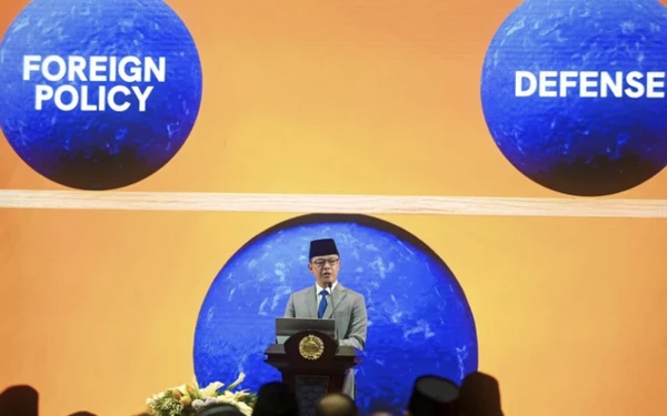 Thumbnail Berita - Dihadiri Retno Marsudi hingga Alwi Shihab, Menlu Sugiono Mengaku Grogi pada Pidato Tahunan 2026