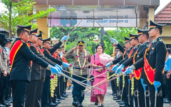 Thumbnail Berita - AKBP Heru Antariksa Resmi Gantikan AKBP I Putu Bagus Jabat Kapolres Tegal Kota