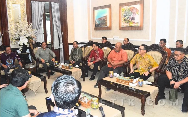 Thumbnail Berita - Optimalisasi Aset Negara Jadi Sorotan, Bupati Bondowoso Bertemu Direksi Holding PTPN III