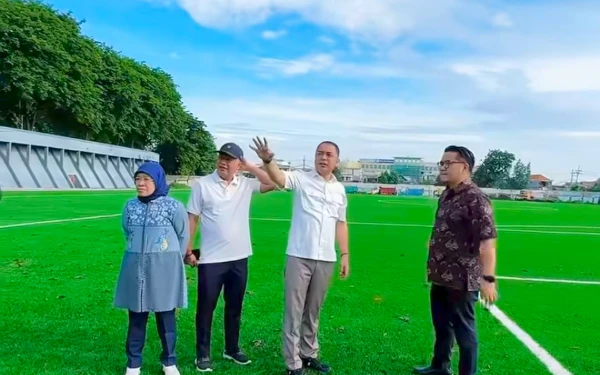 Thumbnail Berita - Wajah Baru Lapangan Karanggayam, Eri Cahyadi Ingin Jadikan Pusat Pembinaan Sepak Bola