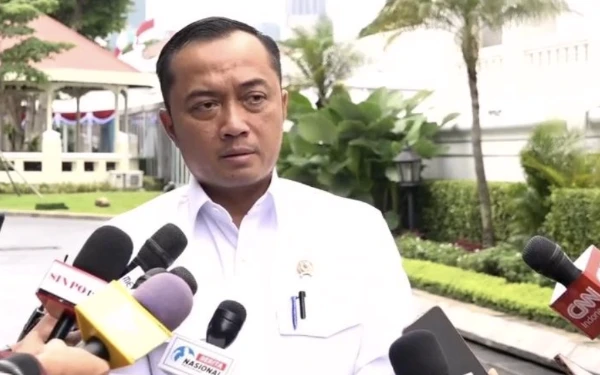 Thumbnail Berita - Hasil Prabowo Kumpulkan 1.200 Rektor dan Guru Besar di Istana: Dana Riset Ditambah Jadi Rp 12 Triliun