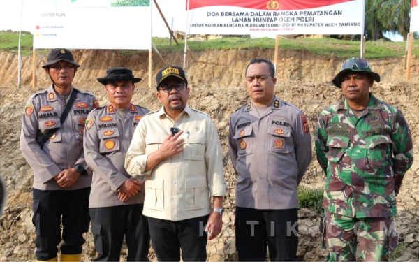 Thumbnail Berita - Kepala Staf Kepresidenan Apresiasi Polri atas Pembangunan Huntap di Aceh Tamiang