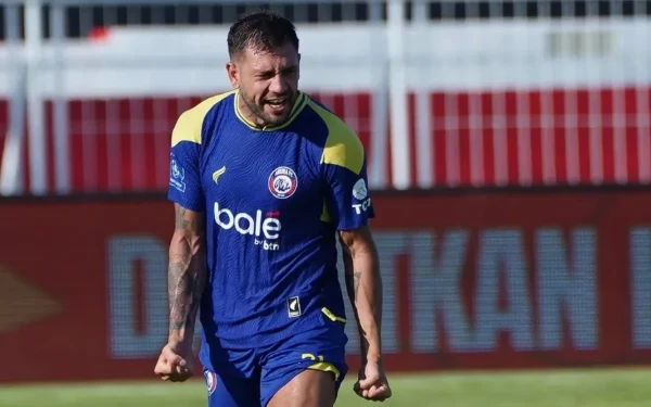 Thumbnail Berita - Ini Alasan Arema FC Lepas Ian Puleio di Bursa Transfer Paruh Musim 2025/2026