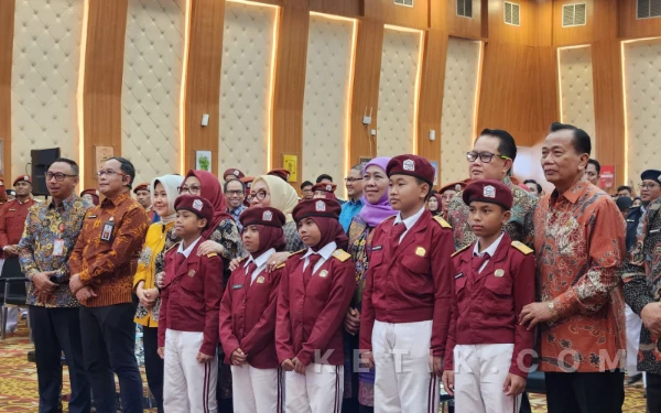 Thumbnail Berita - Menteri PPPA Tegaskan Sekolah Rakyat Tak Ganggu Hak Asuh Orang Tua