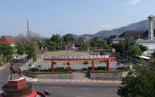 Thumbnail Berita - Viral! Cerita Mbak-Mbak Wonogiri Tinggal di Kabupaten UMK Terendah Nomor Dua Se-Indonesia