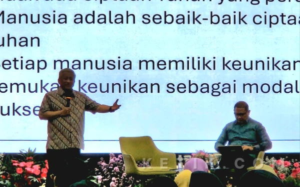Thumbnail Berita - Bimtek Kepala Sekolah dan Tendik SR se-Jatim! Kadisdik Jadi Moderator, Prof Nuh beri pesan dan puji kepemimpinan Khofifah