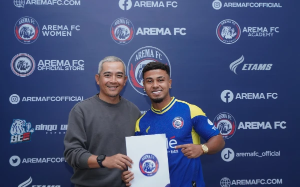 Thumbnail Berita - Pelatih Arema FC Beber Sosok Pemain Asing yang Bakal Didatangkan Paruh Musim 2025/2026, Ini Kriterianya!